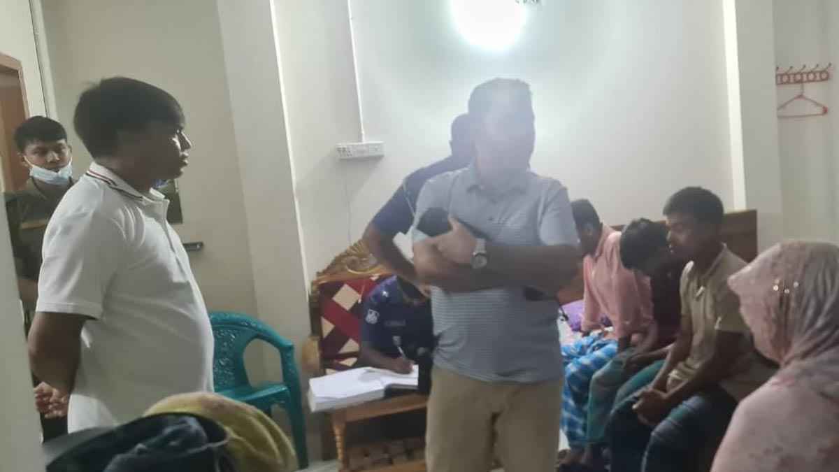 টাঙ্গাইলে আবাসিক হোটলে অসামাজিক কাজ, ২ নারী গ্রেফতার