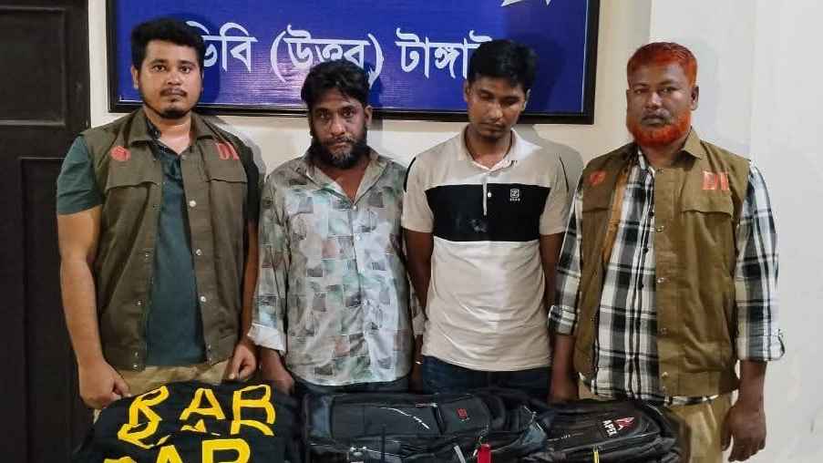 ঢাকা-যমুনা সেতু মহাসড়কে ৫৯ লাখ টাকার মালামালসহ ট্রাক ডাকাতি, গ্রেফতার