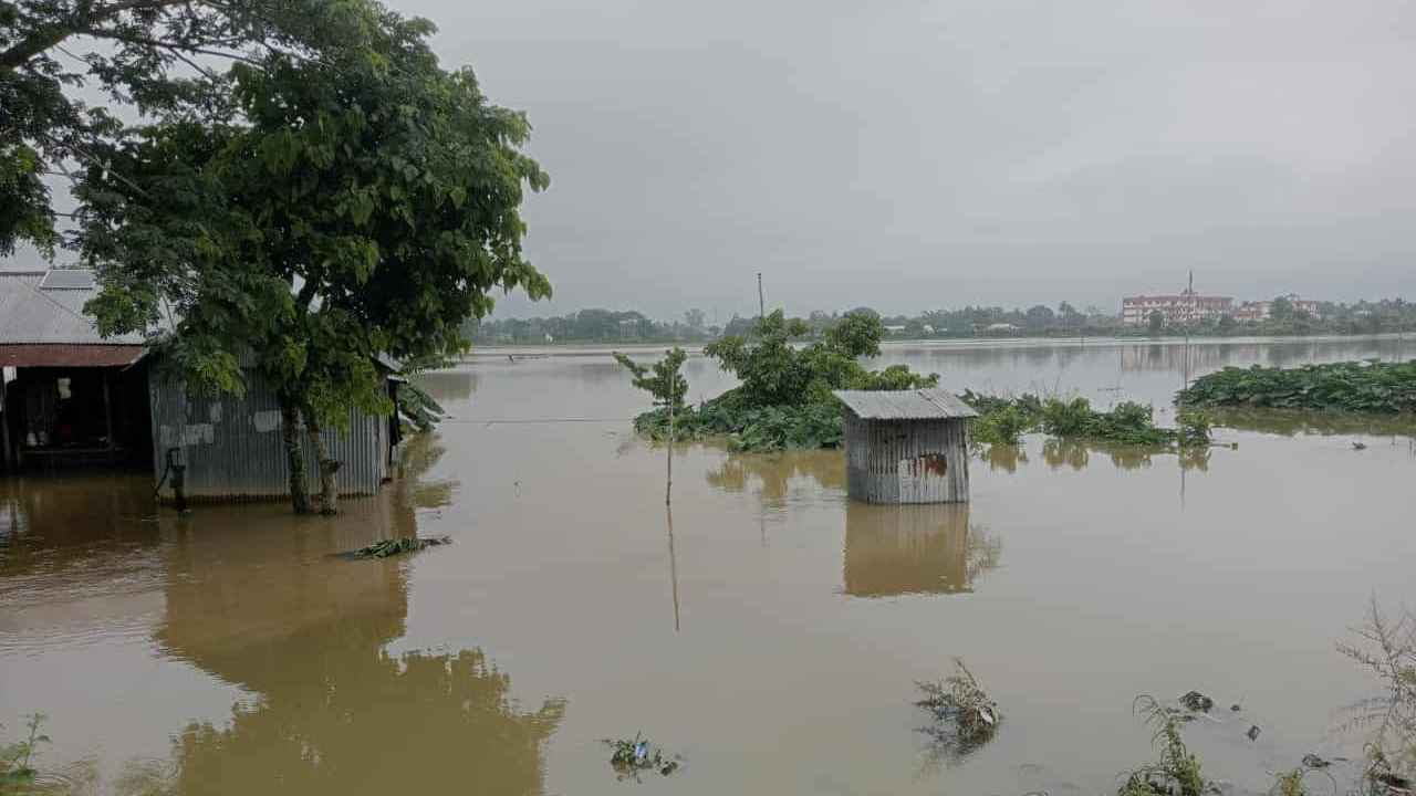 পাহাড়ি ঢলে আখাউড়া সীমান্তবর্তী কয়েক গ্রাম প্লাবিত