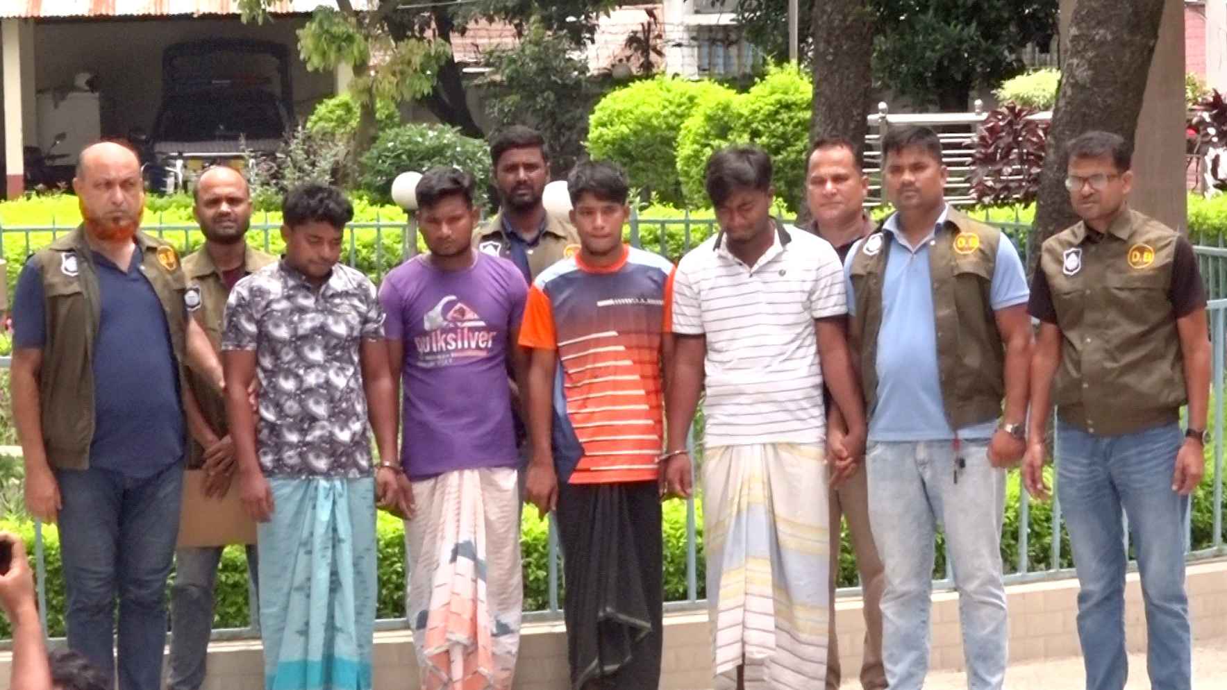 কানাডা ভিসার নামে ১৯ লাখ টাকার প্রতারণা, চক্রের ৪ সদস্য গ্রেফতার