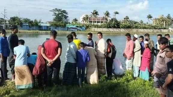 দীঘিতে ভাসমান অবস্থায় মানসিক প্রতিবন্ধীর মরদেহ উদ্ধার