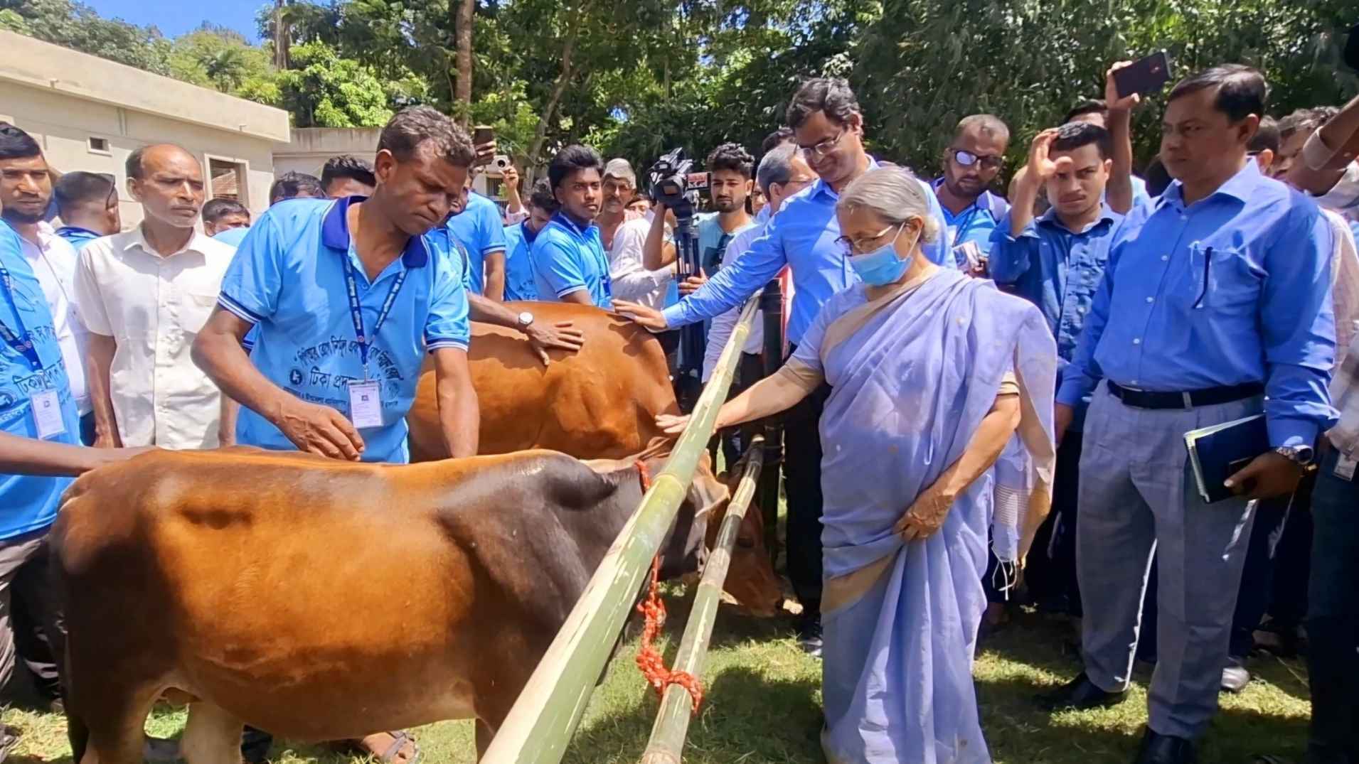 কোনো রোগেই যেন প্রাণীর কষ্ট না হয়: প্রাণিসম্পদ উপদেষ্টা
