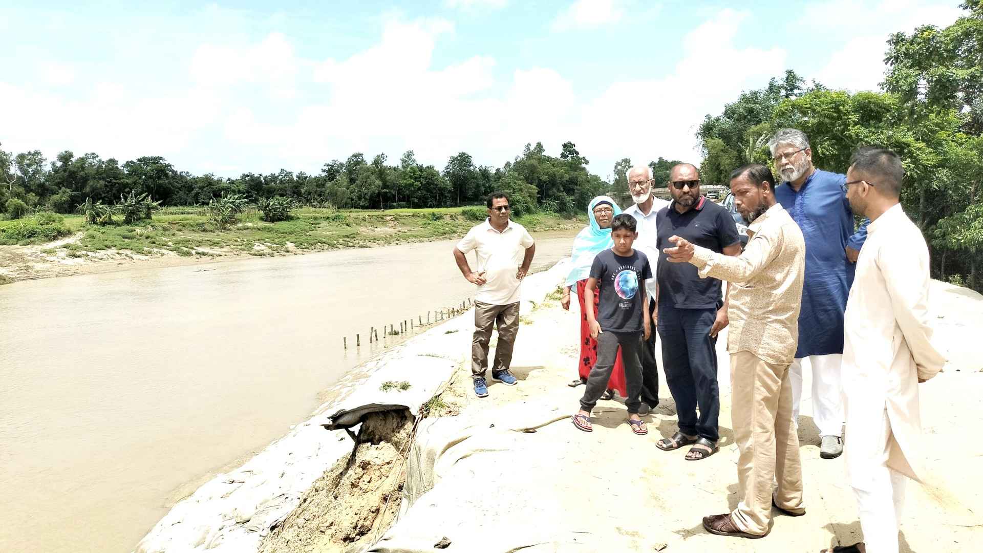 অপরিকল্পিত বালু উত্তোলনে সংকটে খোয়াই নদী