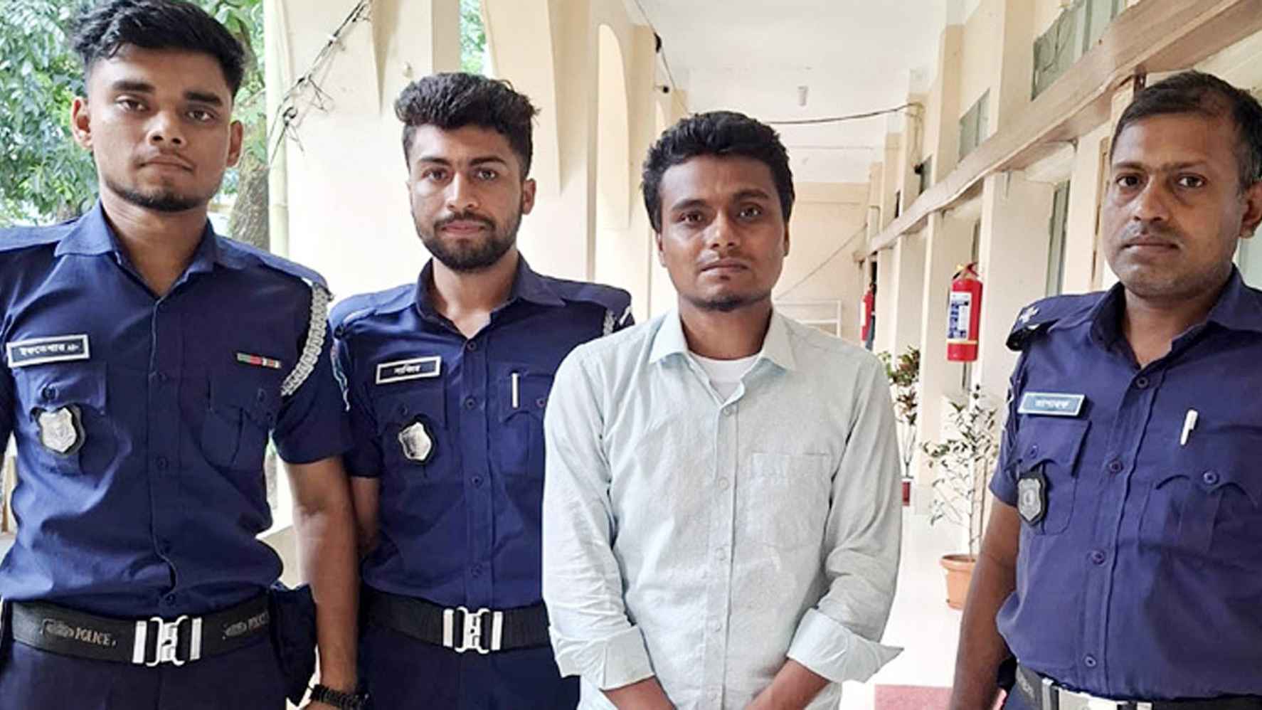 নিয়োগ পরীক্ষায় প্রক্সি দিতে এসে যুবকের কারাদণ্ড