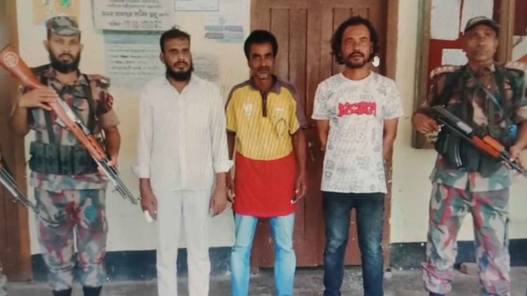 লালমনিরহাট সীমান্তে আবারও ১২ জনকে পুশইন