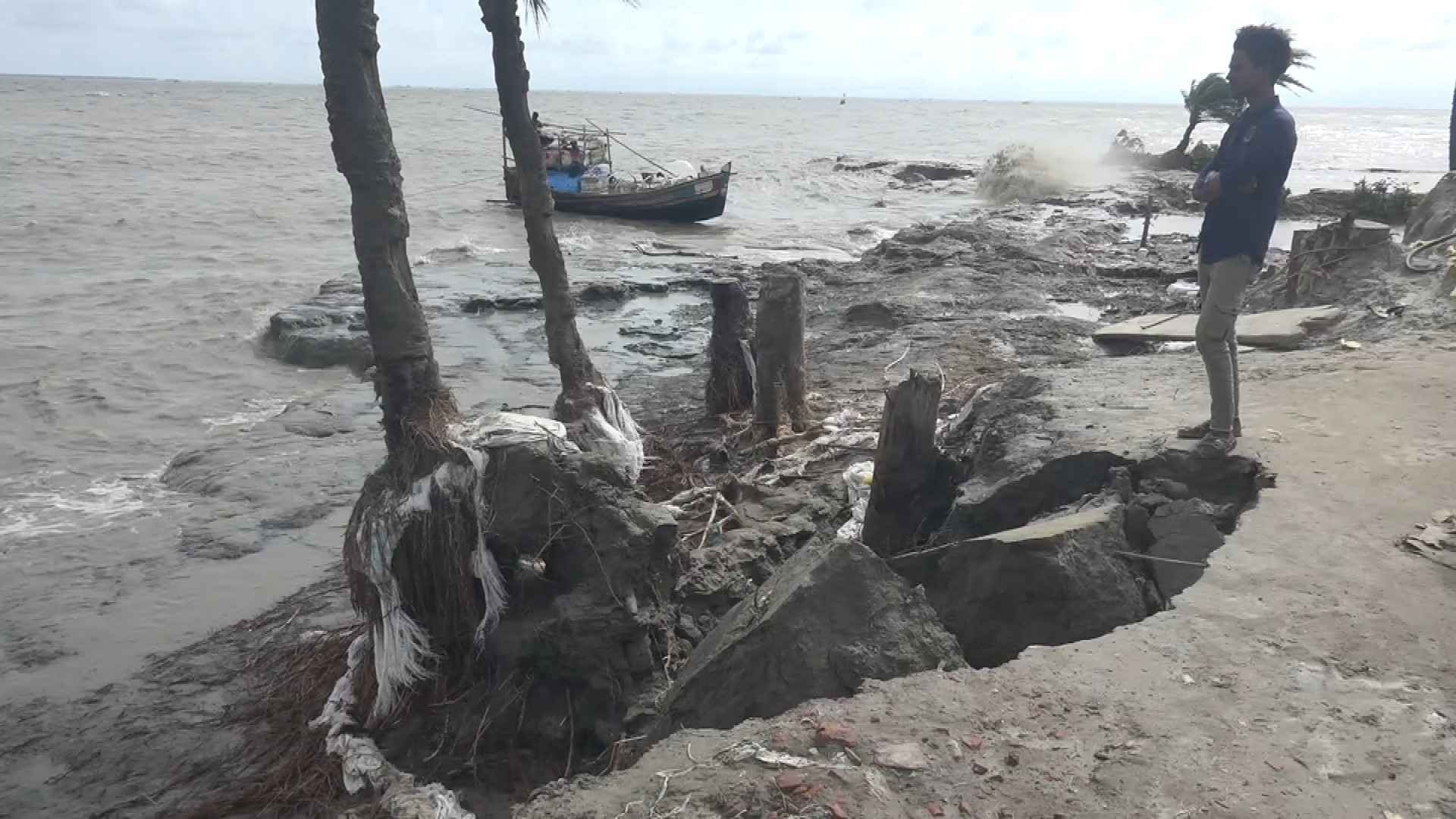 নদী ভাঙনের কবলে বৃহত্তর মাছ ঘাট, সরকারি পদক্ষেপের দাবি