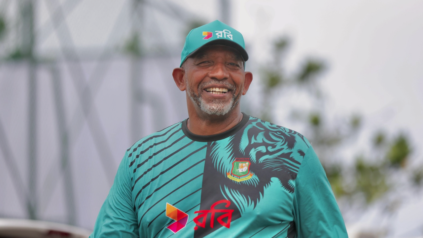 বাংলাদেশ দলের উদ্বেগ, শ্রীলঙ্কা সিরিজে মিরাজকে পাবে তো