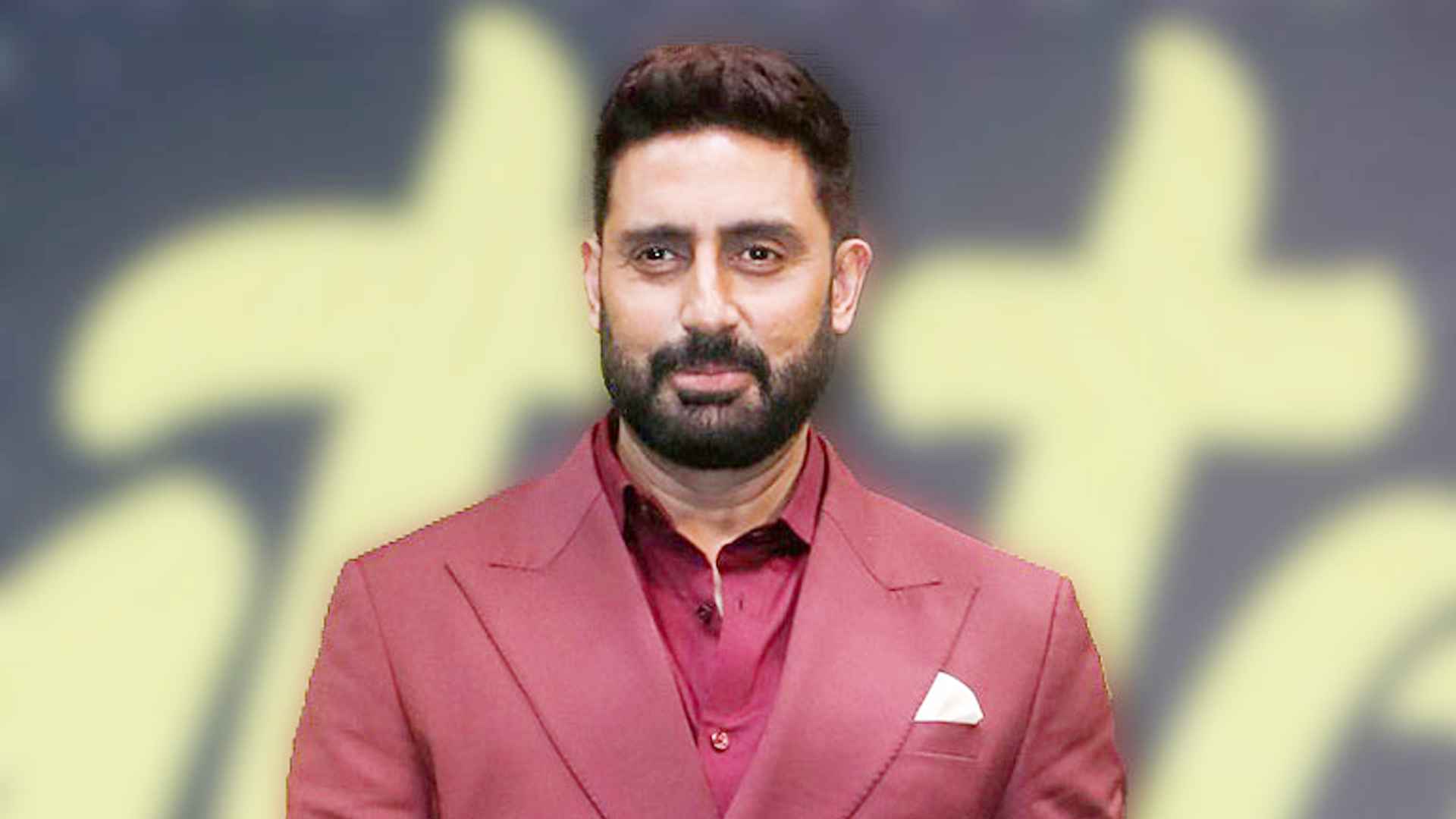 বাবার প্রাক্তন প্রেমিকা বুকে টেনে নিলেন অভিষেক বচ্চনকে 