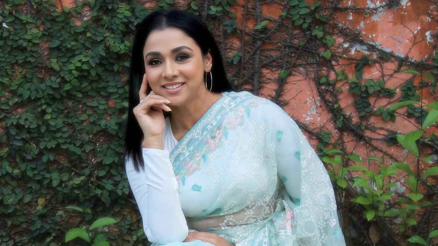 রাতে বাইরে নিজেকে নিরাপদ মনে করি না: রুনা খান 