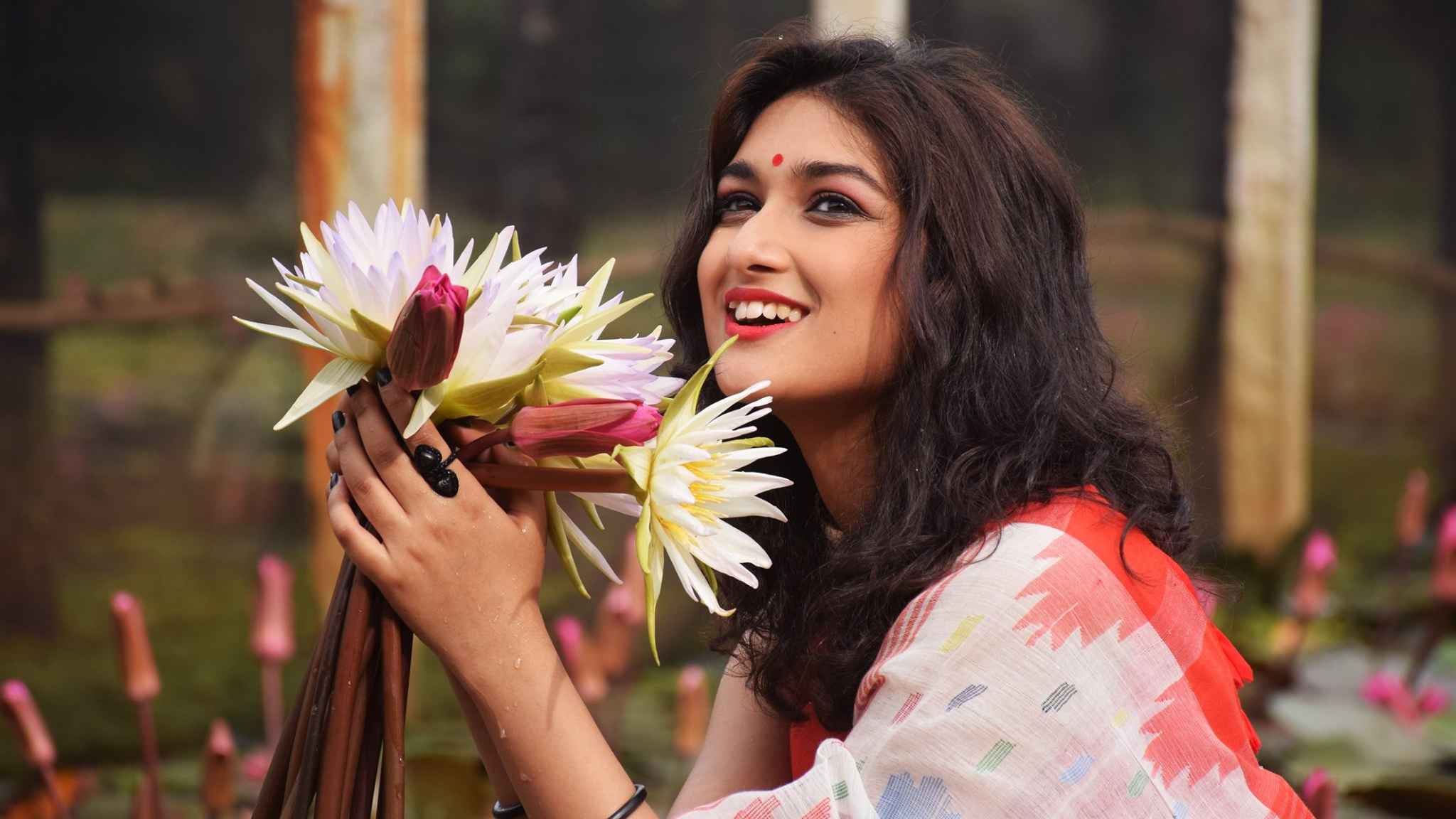 গর্বের সঙ্গে বাংলাদেশি পরিচয়টা ধরে রাখি: রূপন্তী