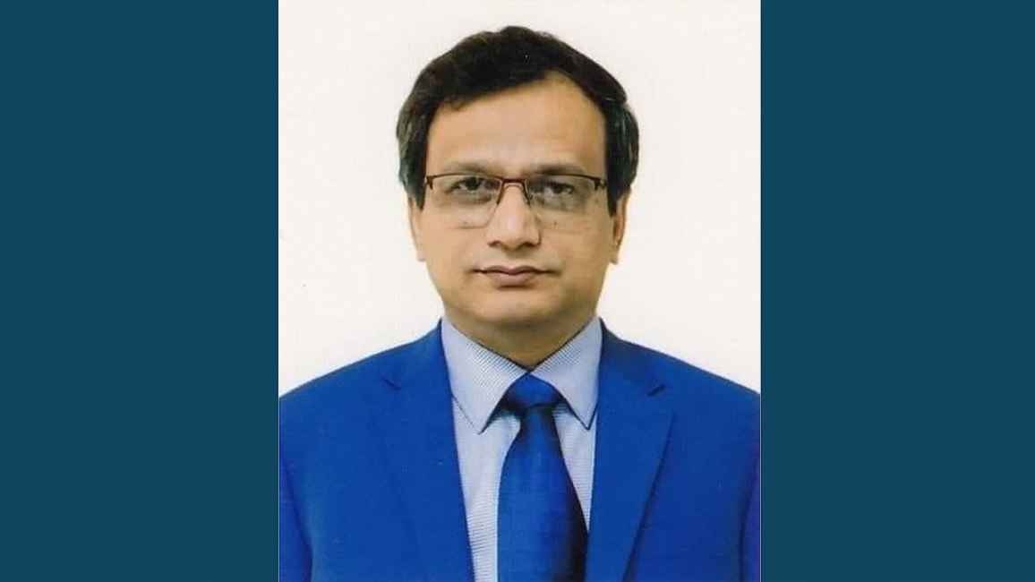 সাবেক সিনিয়র সচিব জিয়াউল আলম রিমান্ডে