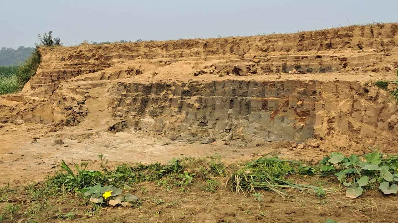 সরকার বদলায় কিন্তু গোমতীর তীরবর্তী মাটি খেকোদের দৌরাত্ম বন্ধ হয় না