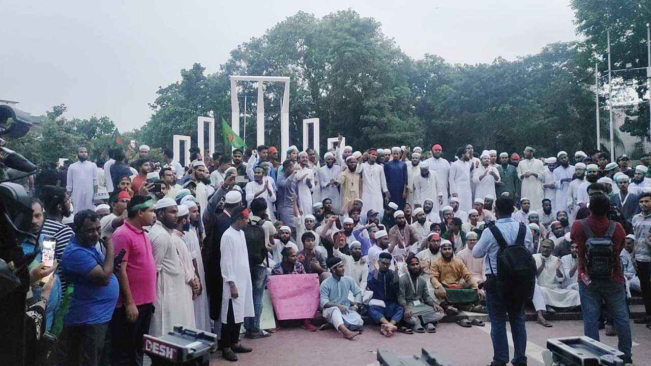 শহীদ মাদরাসা শিক্ষার্থী ও আলেমদের তালিকা প্রকাশ