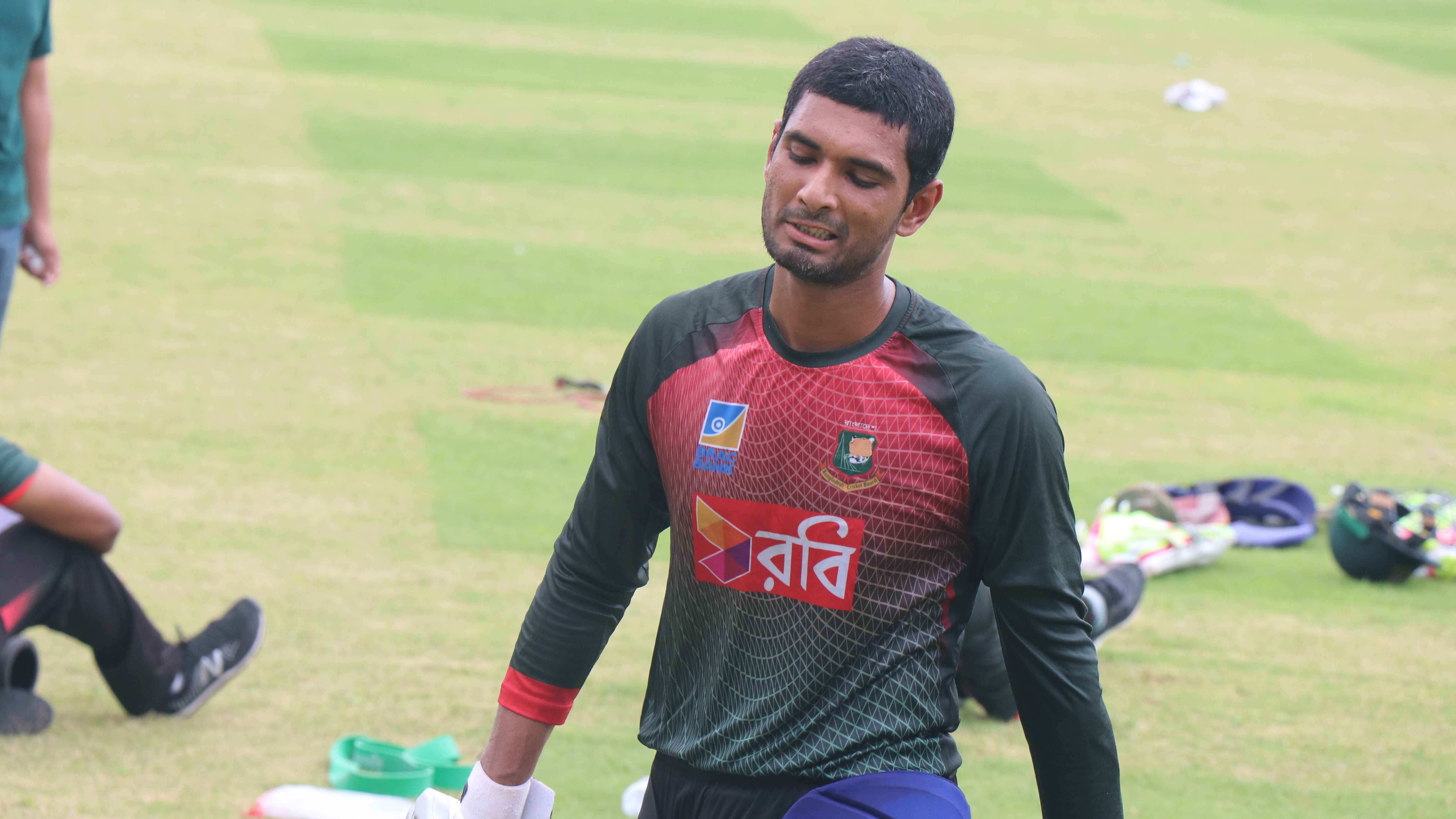 বিসিবির কেন্দ্রীয় চুক্তি থেকে নাম প্রত্যাহার রিয়াদের