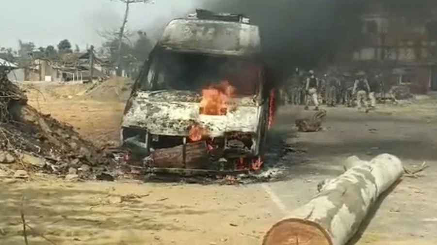 মণিপুরে ফের সংঘর্ষ, নিরাপত্তাকর্মীসহ হতাহত ২৮