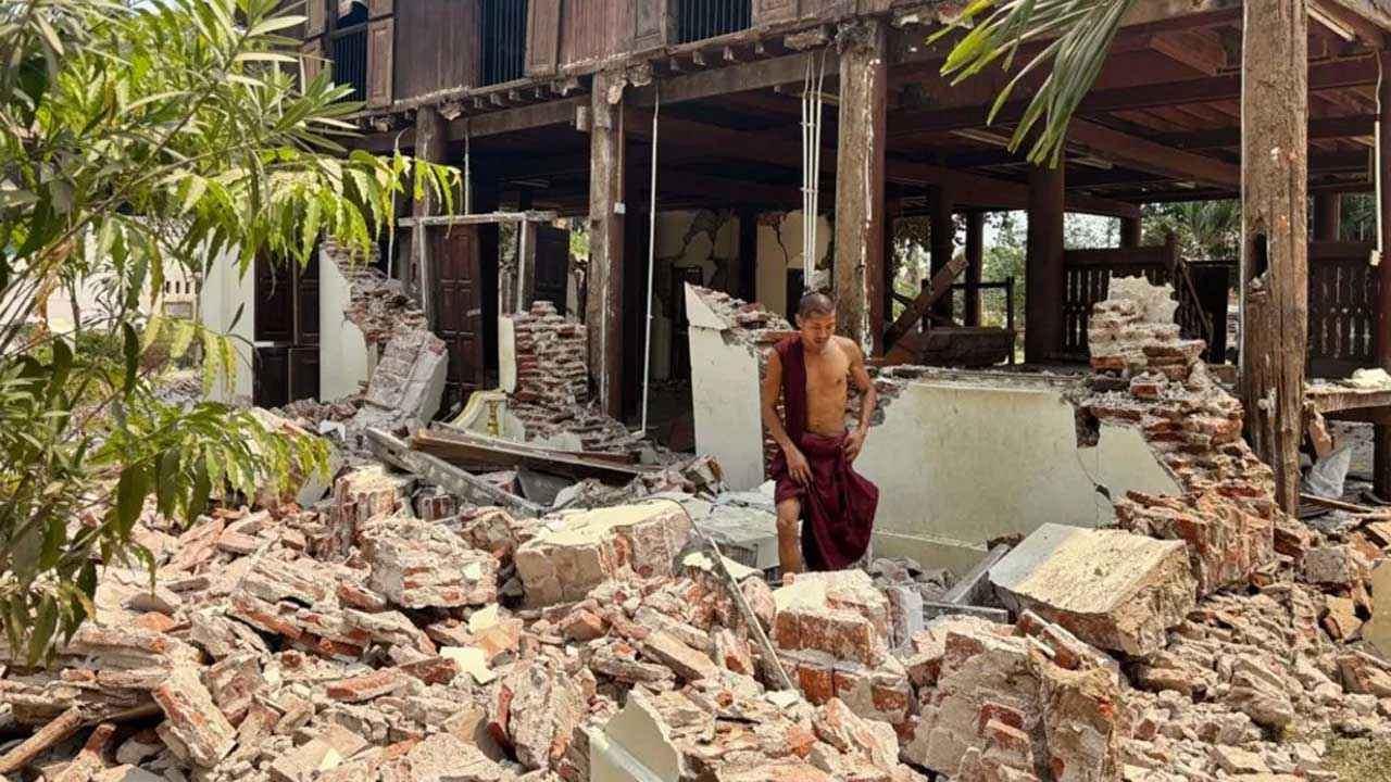 মিয়ানমারে ভূমিকম্পে নিহত ১৪৪, থাইল্যান্ডেও ধ্বংসস্তূপ