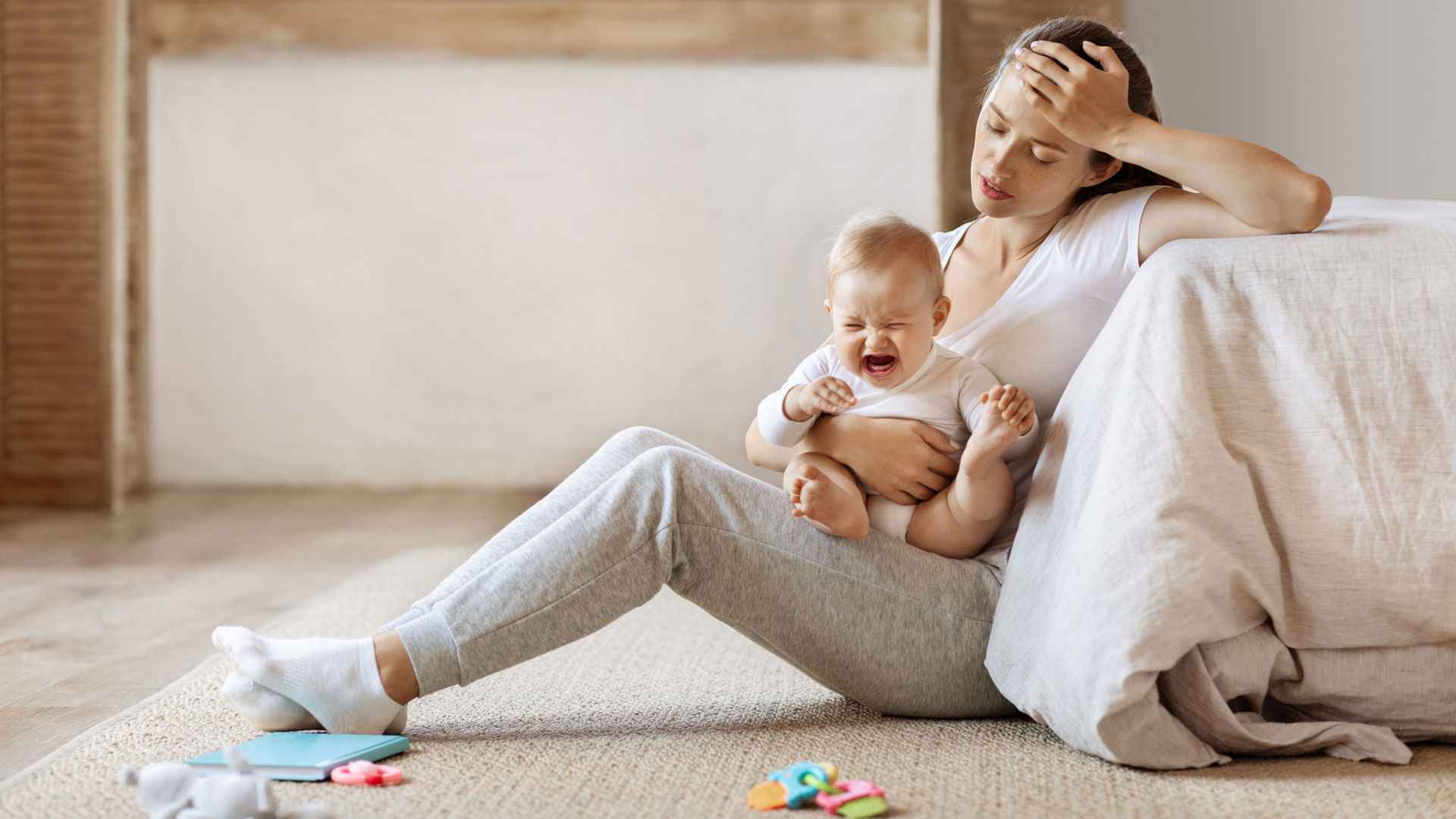 পোস্টপার্টাম ডিপ্রেশন: সমাজের তাচ্ছিল্যের শিকার নতুন মায়ের যে বিষণ্ণতা