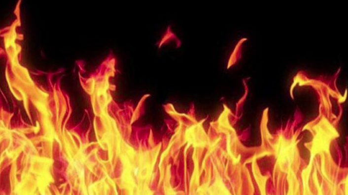 শৈলকুপায় ৫ কৃষকের ১১ ঘর আগুনে পুড়ে ছাই