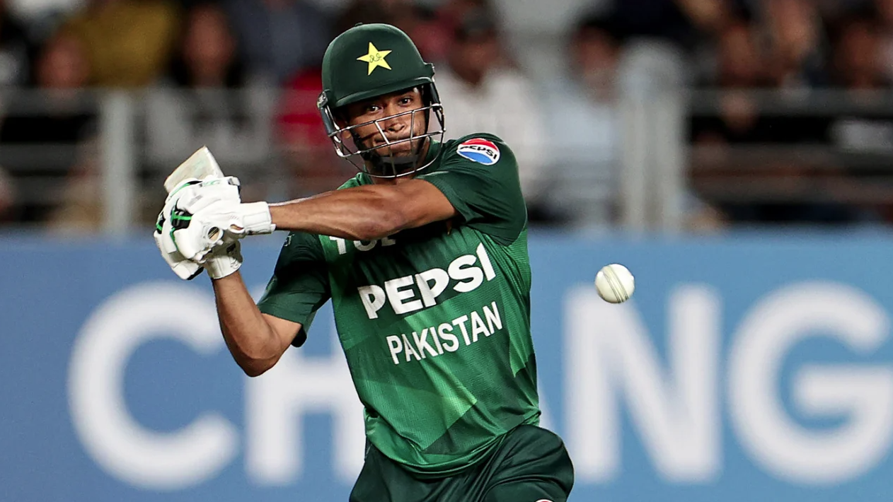 দ্রুততম টি-টোয়েন্টি সেঞ্চুরির রেকর্ড গড়ে পাকিস্তানকে জেতালেন নওয়াজ