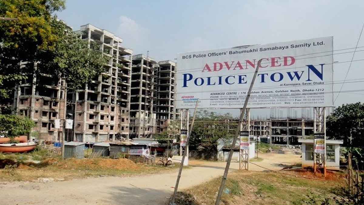 সাভারে ফের চলন্ত বাসে ছিনতাই