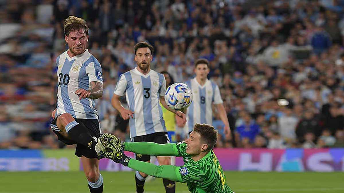 মেসিকে ছাড়াই ব্রাজিলকে এক হালি গোল দিল আর্জেন্টিনা