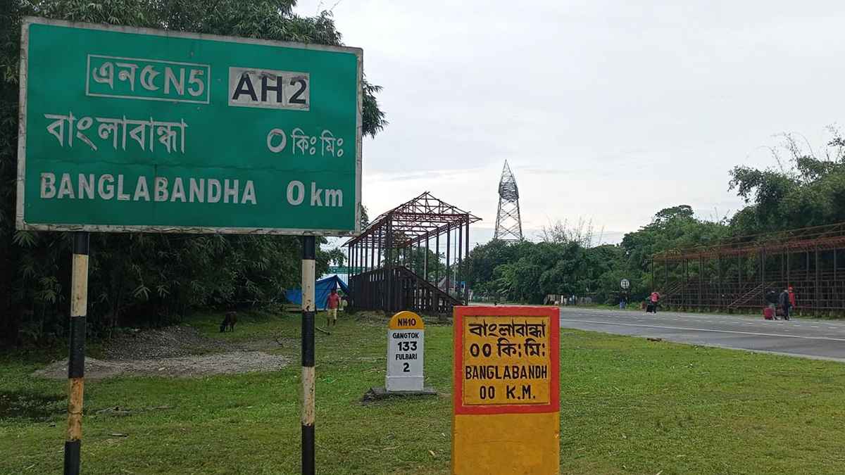 বাংলাবান্ধা স্থলবন্দরে আমদানি-রফতানি ৯ দিন বন্ধ