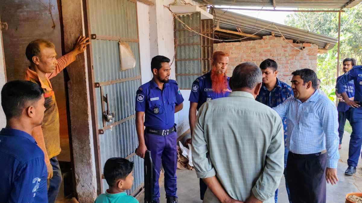 চুয়াডাঙ্গায় সেমাইসহ মসলা কারখানাকে জরিমানা