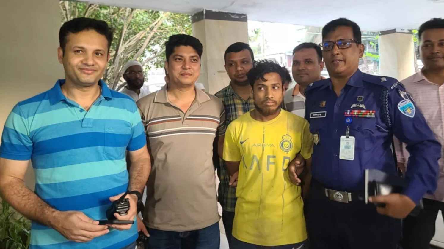 কক্সবাজারে মার্কিন নারী শ্লীলতাহানির দায় স্বীকার করল যুবক