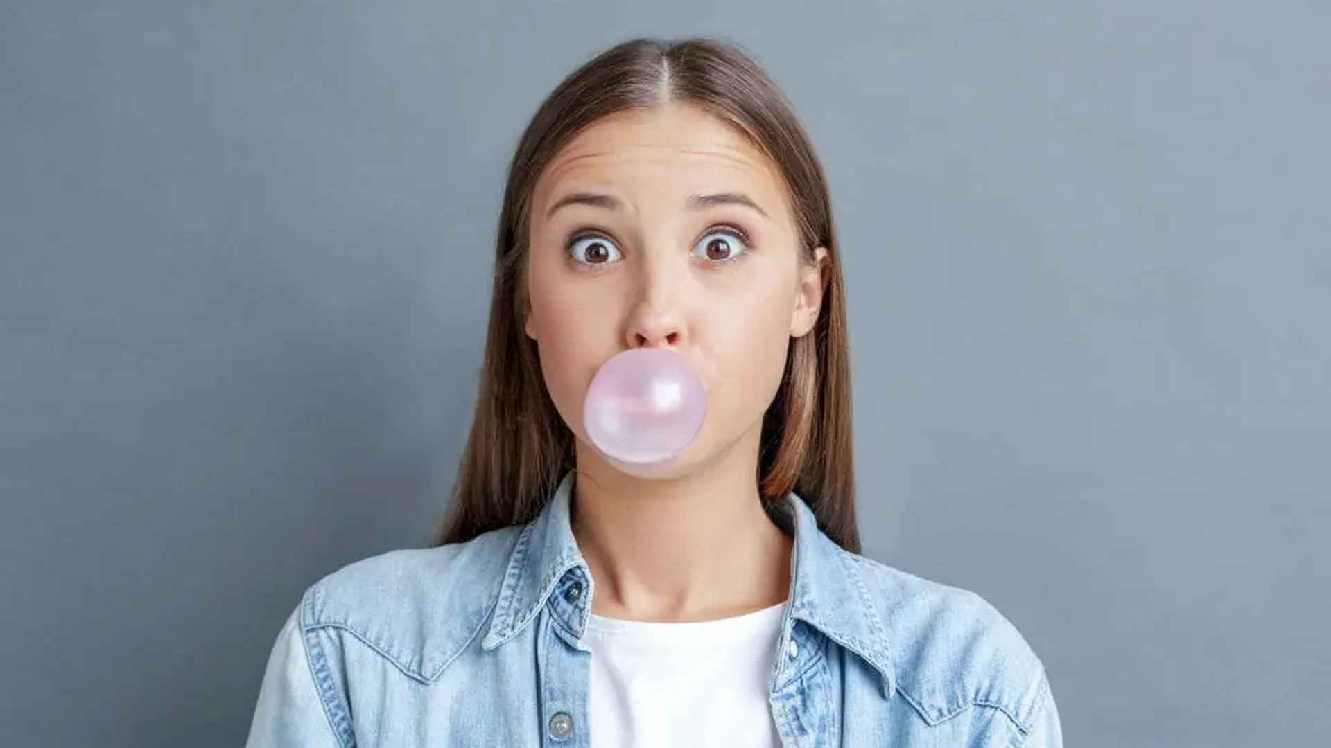 চুইংগাম চিবালে নাকি ওজন কমে, কেন বলছে গবেষকরা?