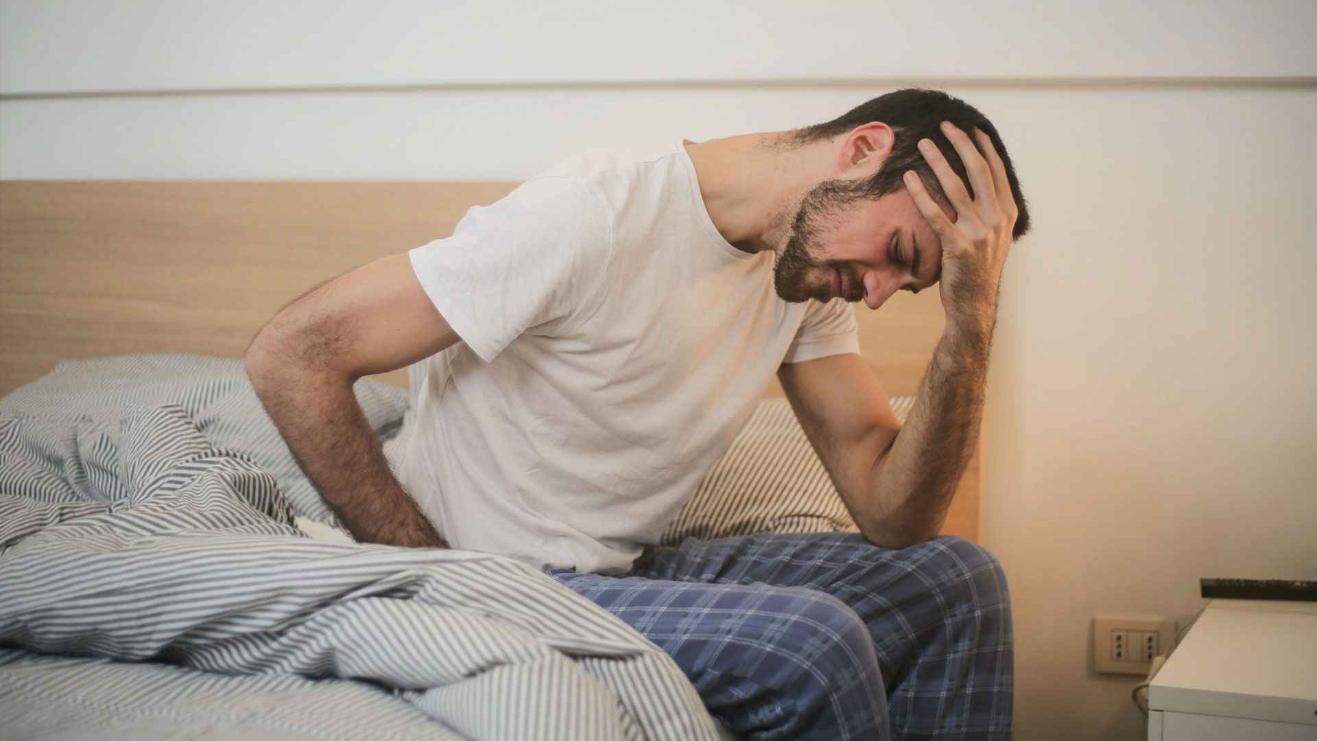 ইফতারের পর গ্যাস্ট্রিকের সমস্যা? সমাধানের উপায় জানুন