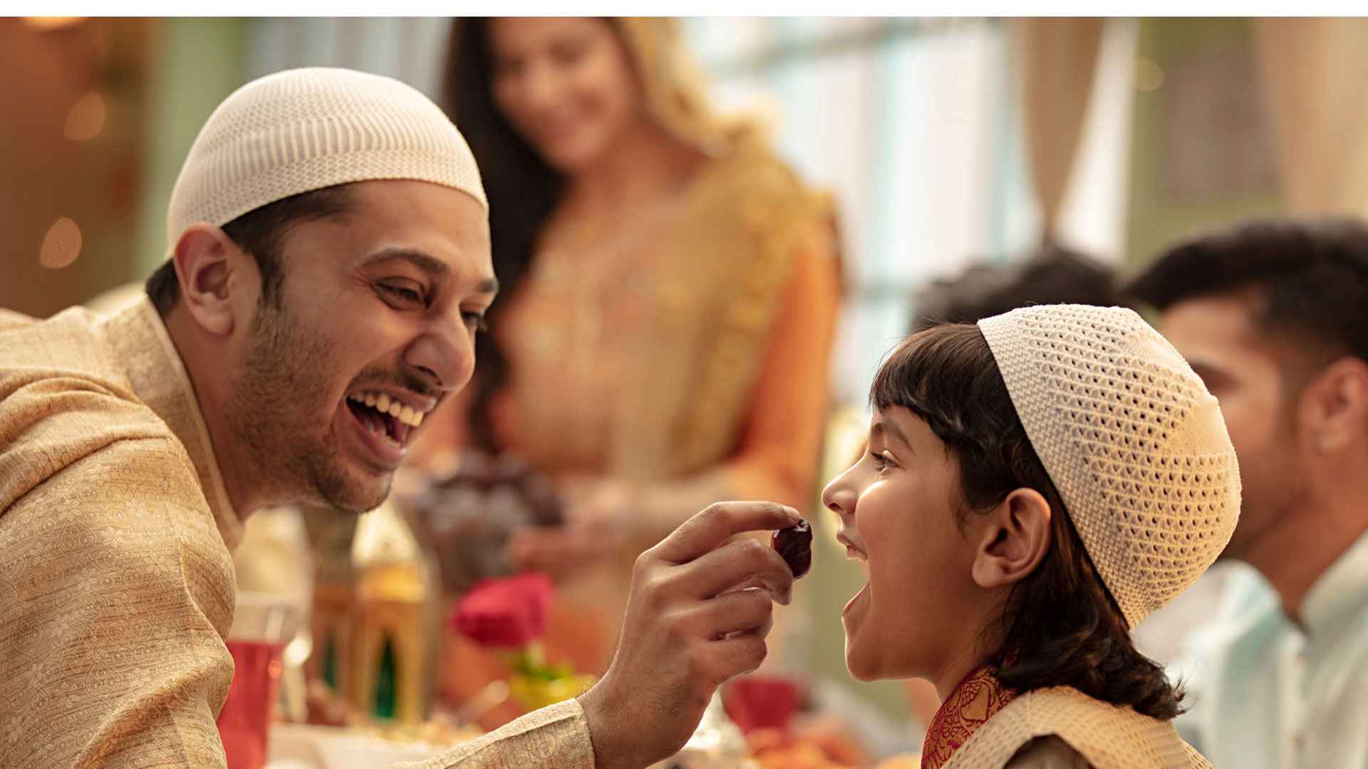 ইফতারে কোন খাবার খাওয়া উচিত