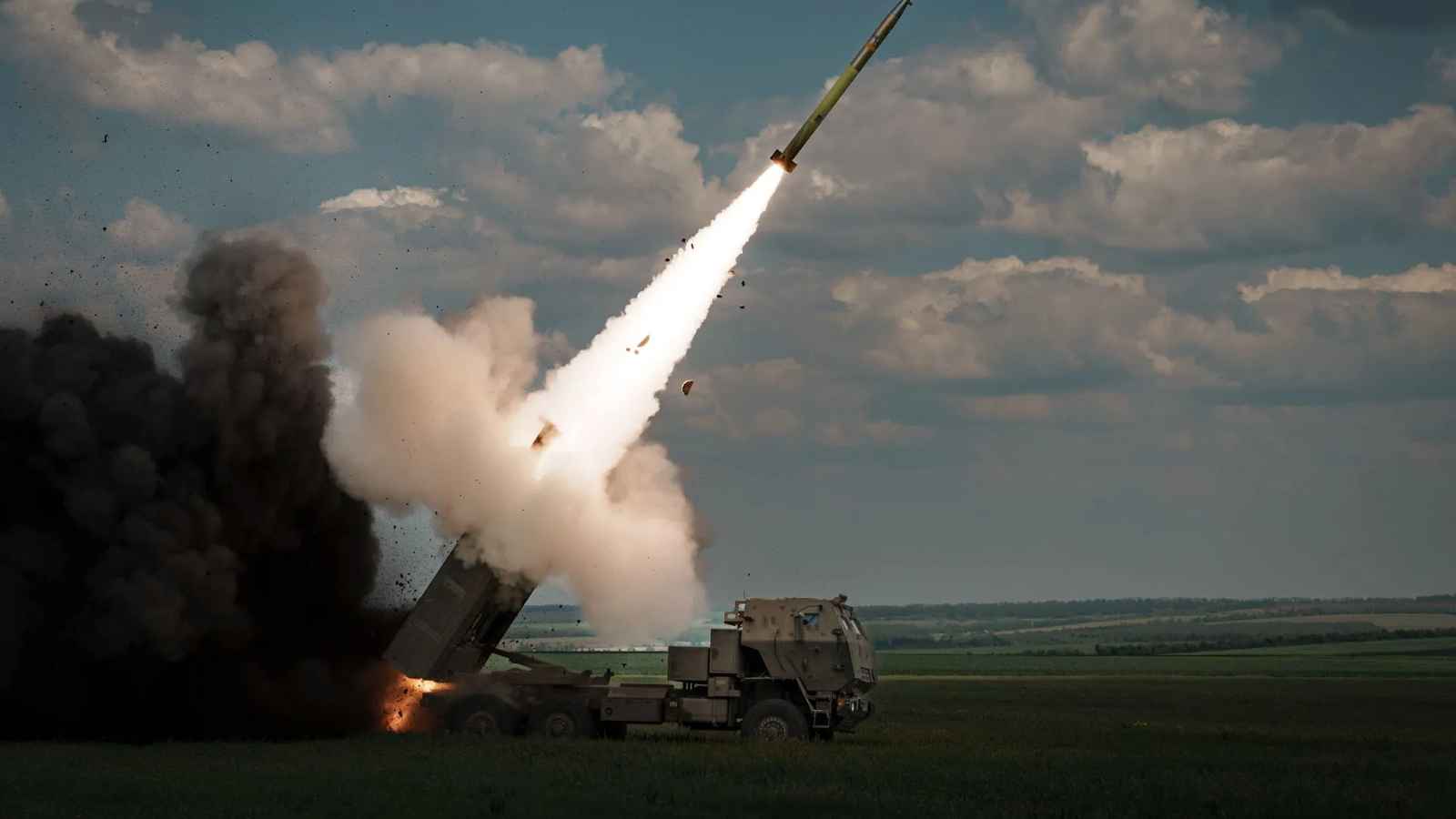 ইউক্রেনকে এবার গোয়েন্দা তথ্য দেওয়া বন্ধ যুক্তরাষ্ট্রের