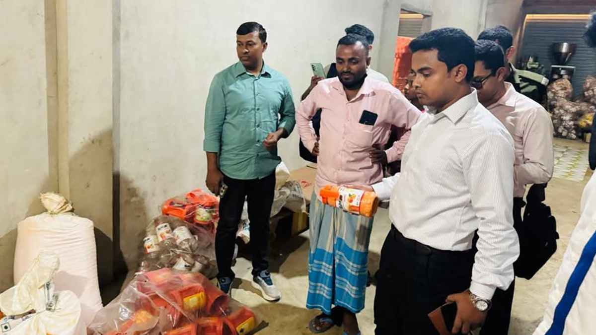 লক্ষ্মীপুরে অনিবন্ধিত প্রতিষ্ঠানে ট্যাং তৈরি, লাখ টাকা জরিমানা