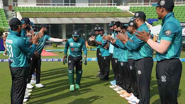 ফেসবুকে বিদায় বলা মুশফিক ‘গার্ড অব অনার’ পেলেন মিরপুরে