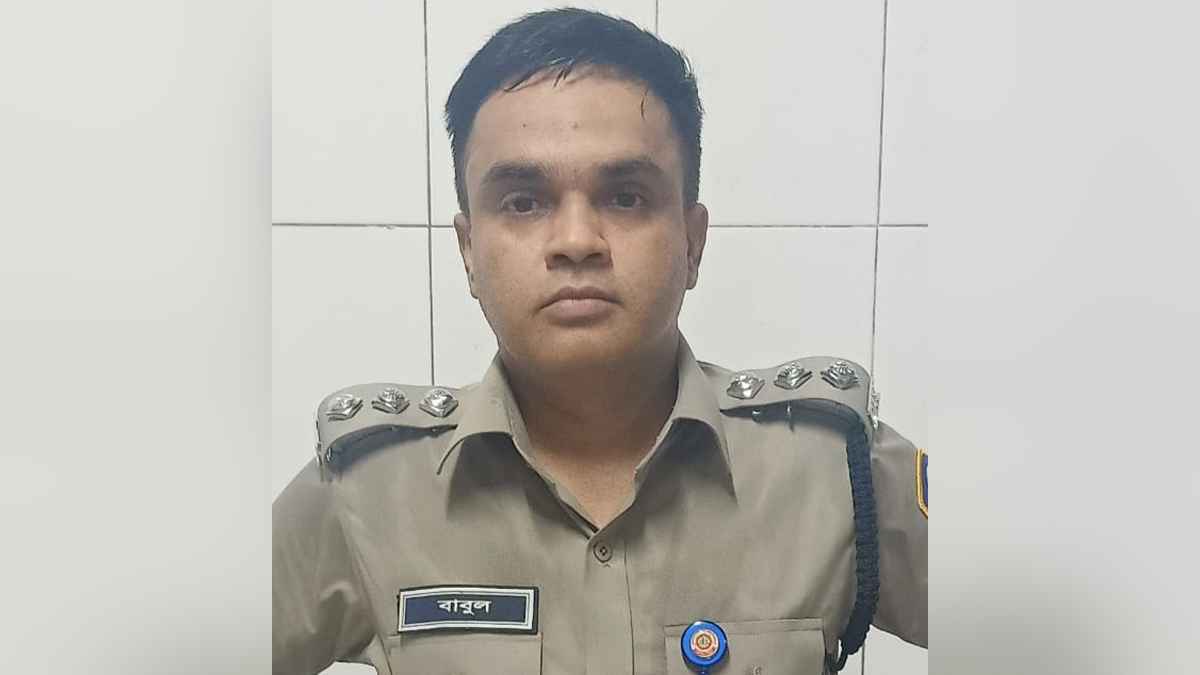 মাদক নিয়ন্ত্রণ কর্মকর্তার নারীসহ মাদক সেবনের ছবি ভাইরাল