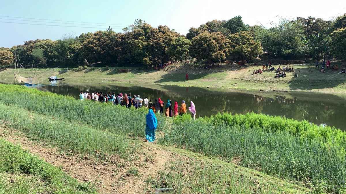 রাজশাহীতে নিখোঁজ ভ্যানচালকের মরদেহ মিলল নদীতে