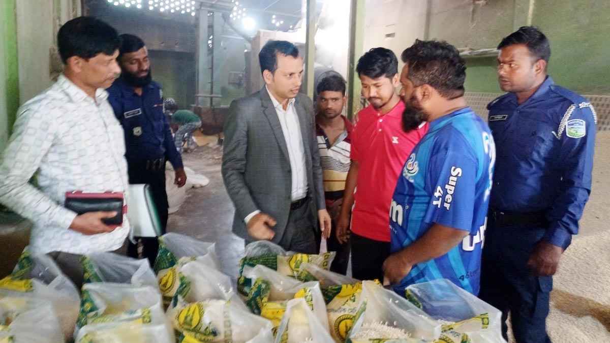 শেরপুরে ২মুড়ি কারখানার মালিককে জরিমানা