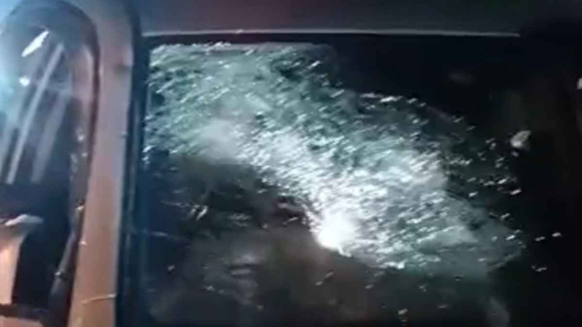 গুলি ছুঁড়ে গরু ব্যবসায়ীদের ভয় দেখিয়ে ৭৮ লাখ টাকা ছিনতাই