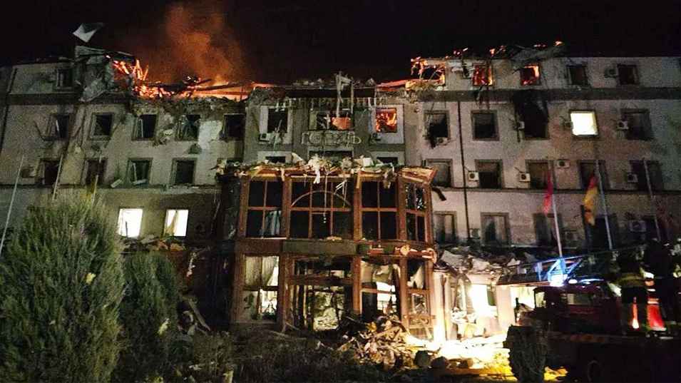 জেলেনস্কির জন্মস্থানে রাশিয়ার ক্ষেপণাস্ত্র হামলায় হতাহত ৩০