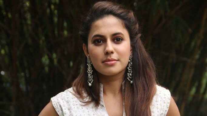 জামিন পেলেও মুক্তি পাচ্ছেন না স্বর্ণ পাচারকারী সেই অভিনেত্রী