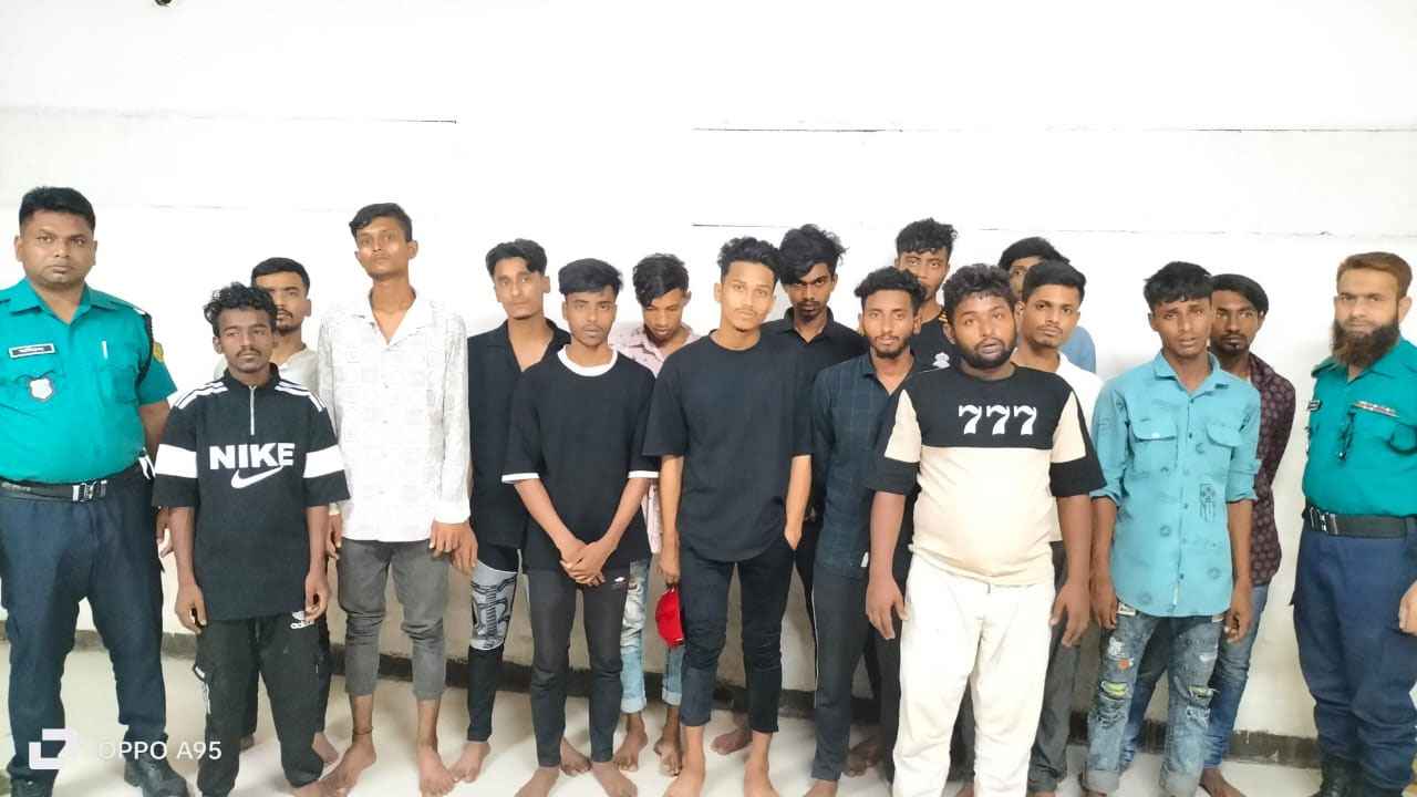 মোহাম্মদপুরে বিশেষ অভিযানে গ্রেফতার ১৫