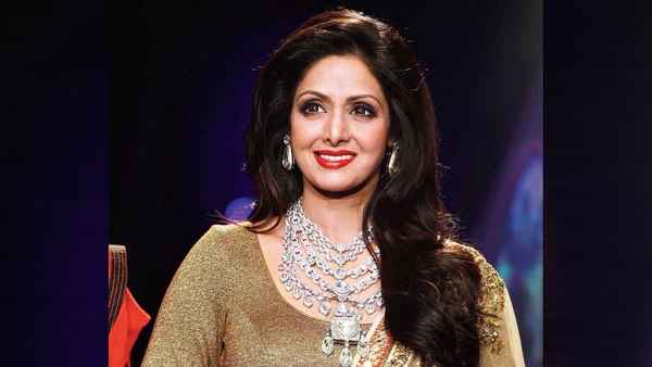 মৃত শ্রীদেবীর মুখে কেন এক টুকরো স্বর্ণ দেওয়া হয়েছিল?