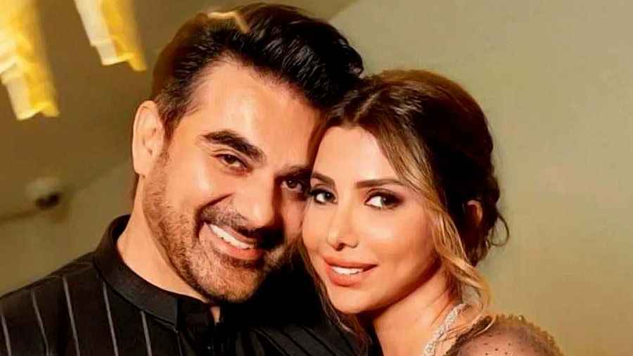 ৫৭ বছরে বাবা হতে যাচ্ছেন আরবাজ খান