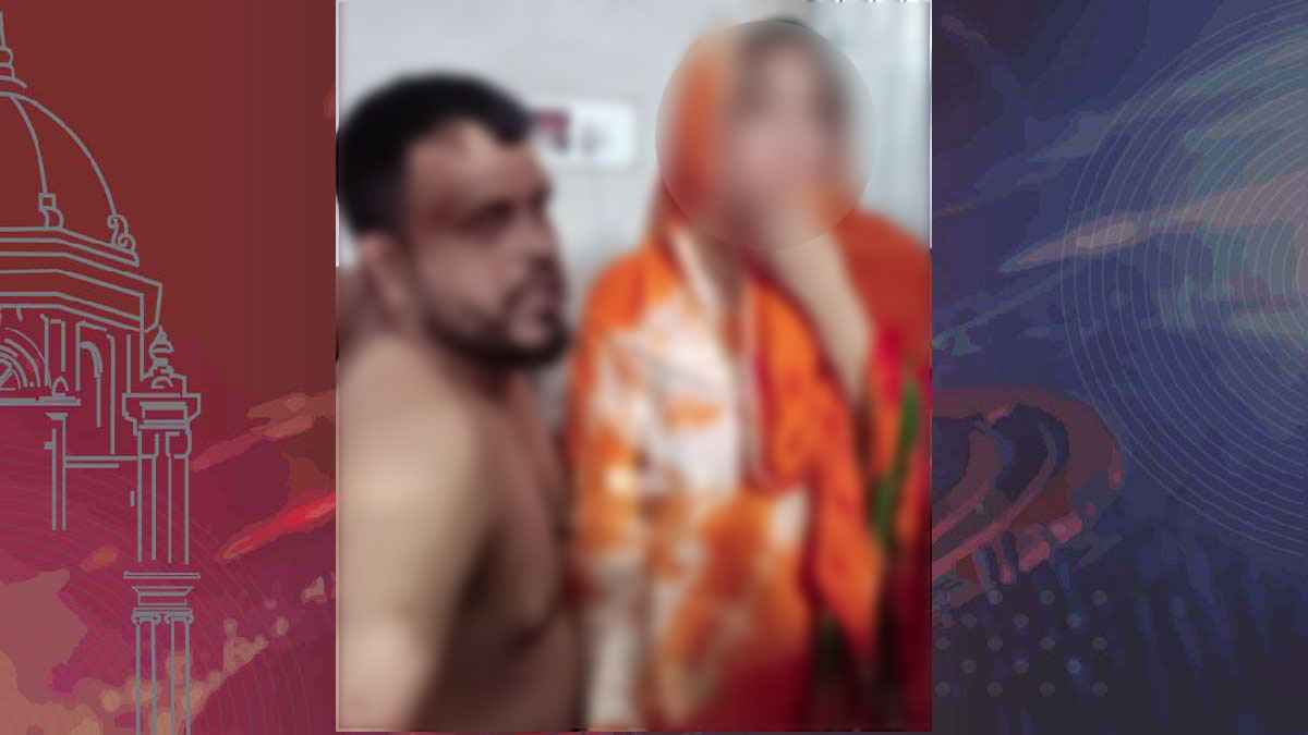 ডিভোর্সি নারীর ঘরে বিবস্ত্র পুলিশ সদস্য আটক