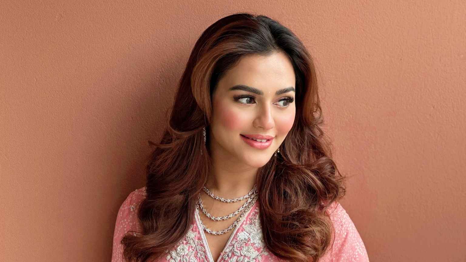 আমি গুরুতর অসুস্থতায় ভুগছি: নুসরাত ফারিয়া