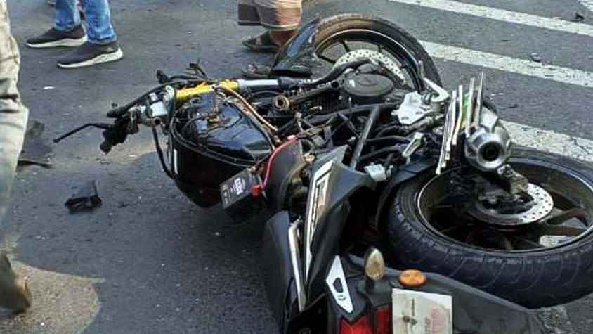 বাসচাপায় এসএসসি পরীক্ষার্থীসহ একই পরিবারের ৩ জন নিহত