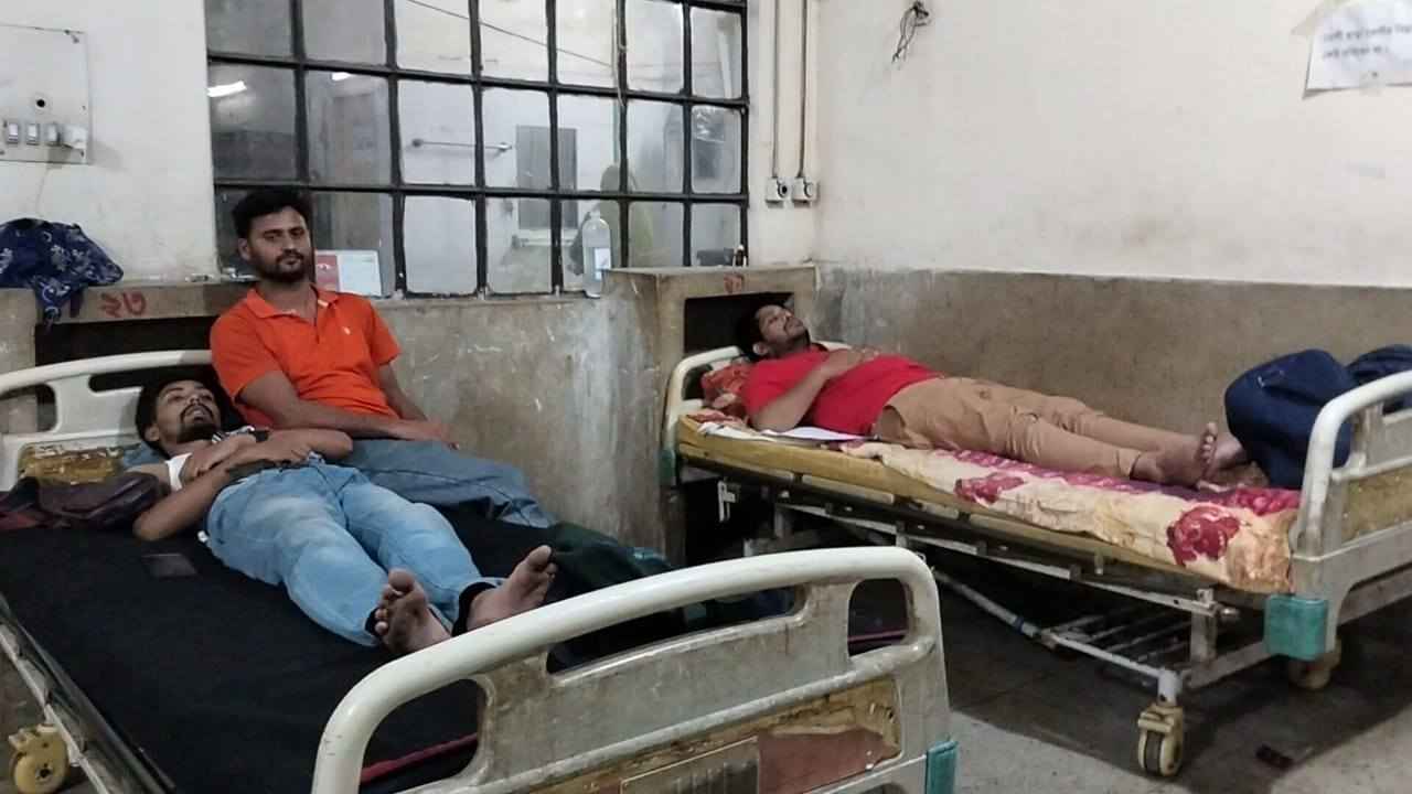 রংপুরে পরীক্ষায় নকলের ভিডিও করায় সাংবাদিদের ওপর হামলা, ক্যামেরা ভাঙচুর