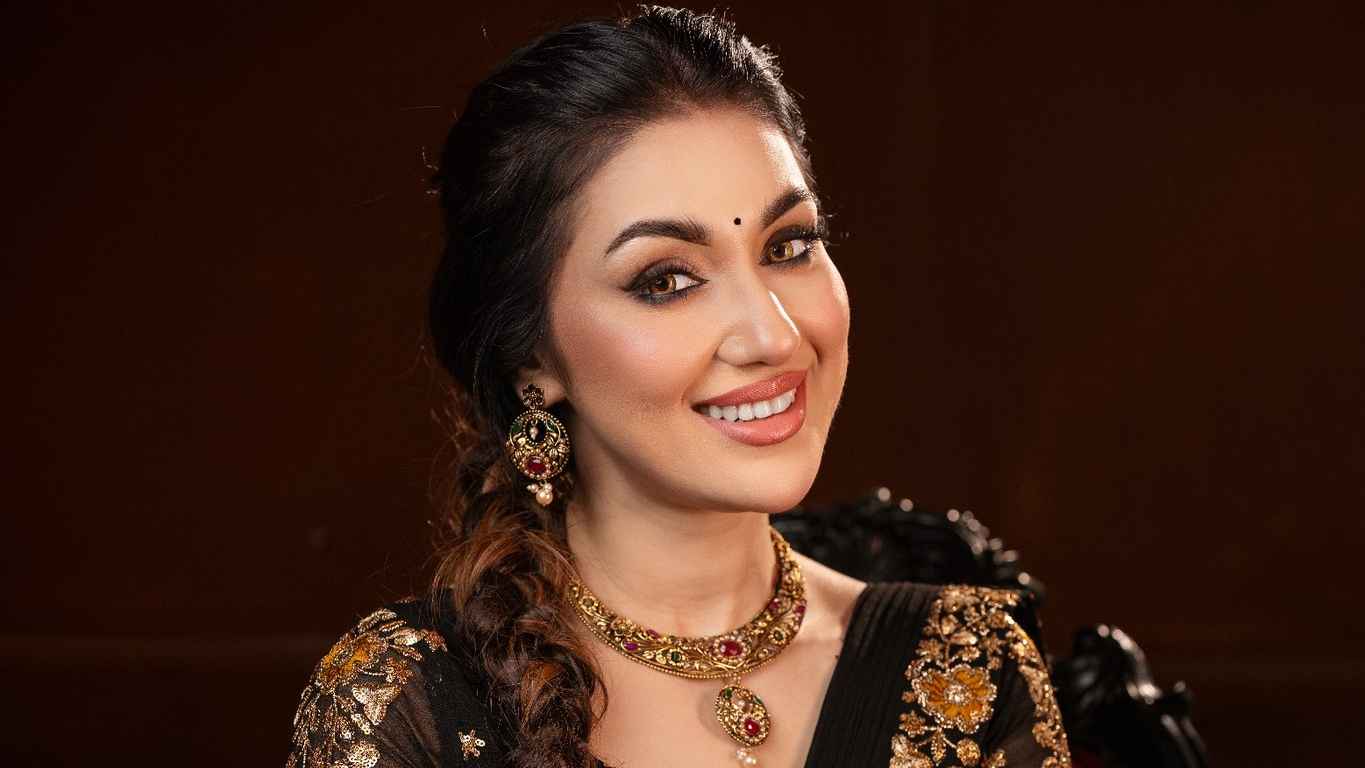 ধর্মান্তর নিয়ে মিথ্যা বলেছিলেন অপু বিশ্বাস