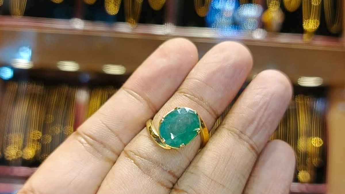 অষ্টধাতুর আংটি পরা কি জায়েজ