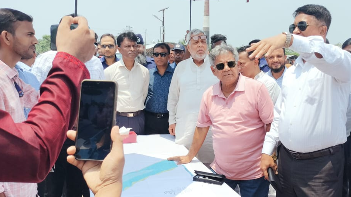 বন্ধ নৌরুটে পুনরায় লঞ্চ চলাচলের লক্ষ্যে ড্রেজিং কার্যক্রম শুরু